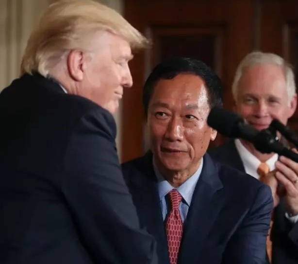 富士康“跑了，在美花了100億美元建工廠，后果太可怕！